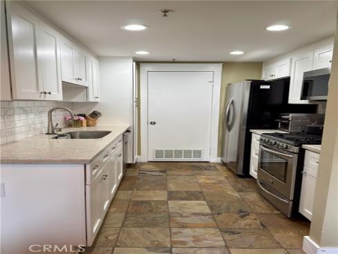 17661  Sergio  CI103  Circle, Huntington Beach, CA