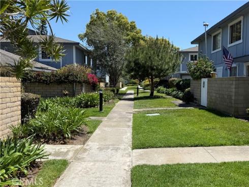 16436 Poco Circle, Huntington Beach, CA
