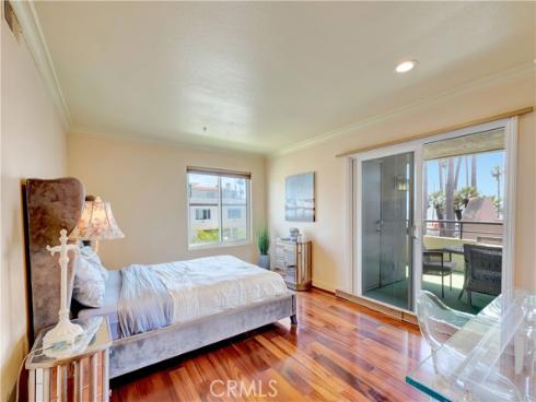 1200  Pacific Coast  209  Highway, Huntington Beach, CA