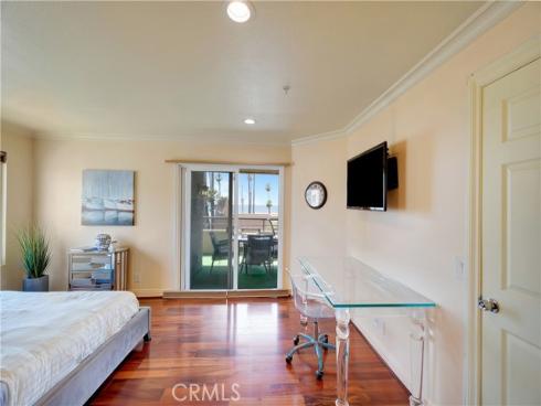 1200  Pacific Coast  209  Highway, Huntington Beach, CA