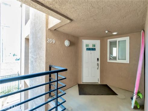 1200  Pacific Coast  209  Highway, Huntington Beach, CA