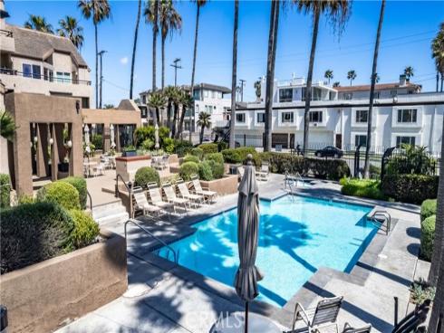 1200  Pacific Coast  209  Highway, Huntington Beach, CA