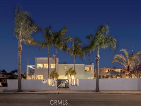 3242 Falkland , Huntington Beach, CA