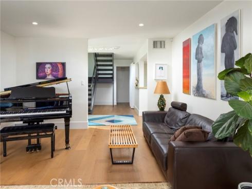 3242 Falkland , Huntington Beach, CA