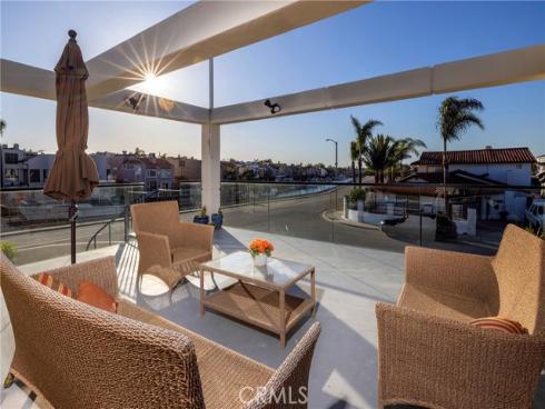 3242 Falkland , Huntington Beach, CA
