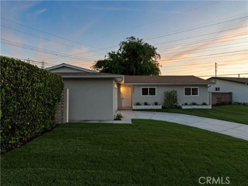 8662 Royer Circle, Huntington Beach, CA
