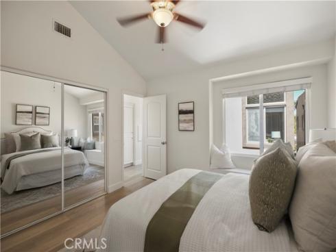 526  12th St  , Huntington Beach, CA