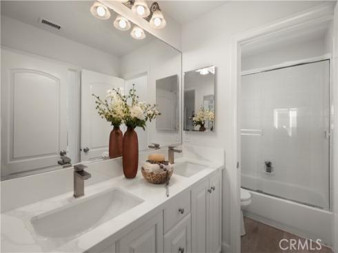 526  12th St  , Huntington Beach, CA