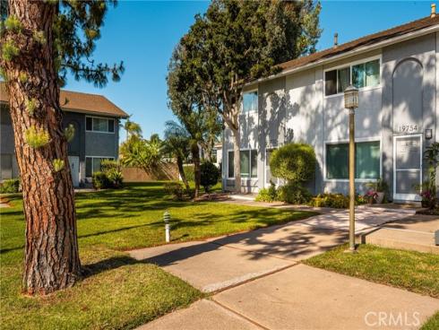 19752 Bromley 9 Lane, Huntington Beach, CA