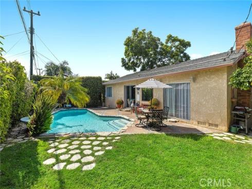 15802 Tullow Lane , Huntington Beach, CA