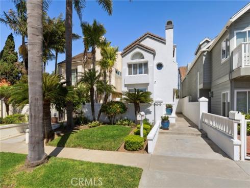 1014  England   Street, Huntington Beach, CA