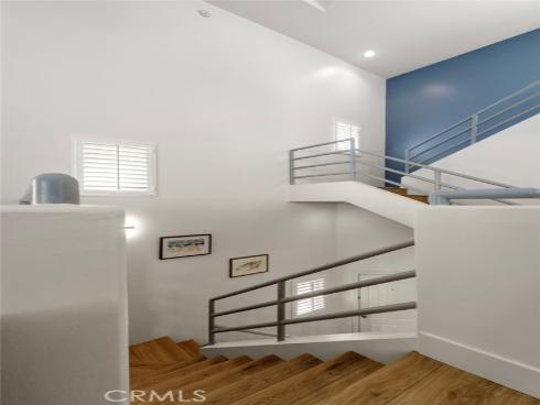 1014  England   Street, Huntington Beach, CA