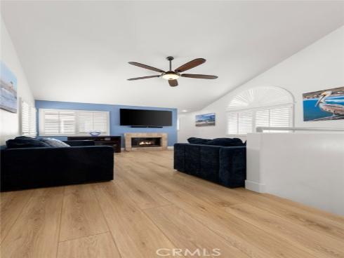 1014  England   Street, Huntington Beach, CA
