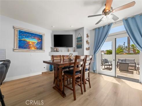 1014  England   Street, Huntington Beach, CA