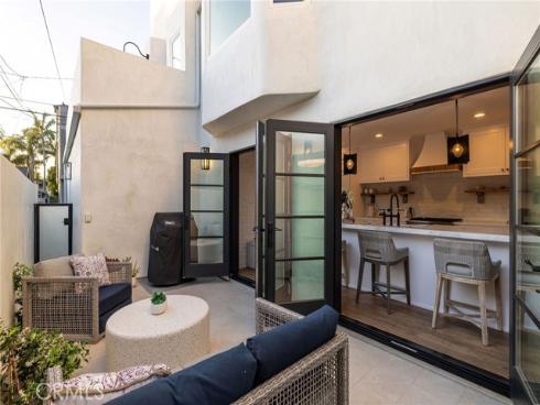 509  8th  , Huntington Beach, CA