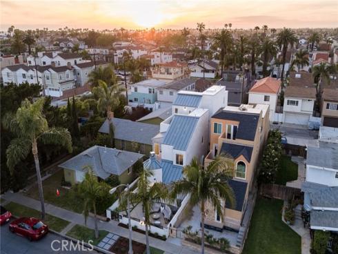 509  8th  , Huntington Beach, CA