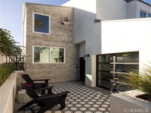509  8th  , Huntington Beach, CA