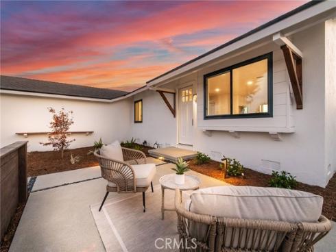 15801 Carrie Lane , Huntington Beach, CA
