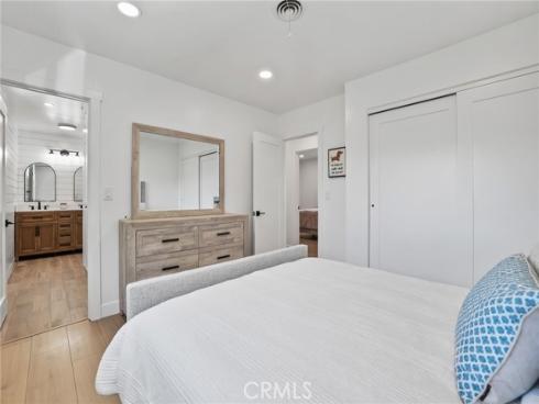 15801 Carrie Lane , Huntington Beach, CA