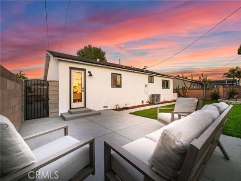 15801 Carrie Lane , Huntington Beach, CA