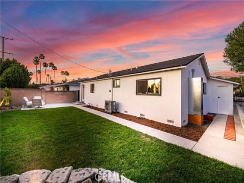 15801 Carrie Lane , Huntington Beach, CA