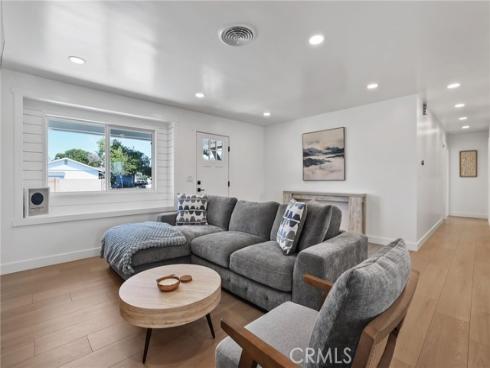 15801 Carrie Lane , Huntington Beach, CA