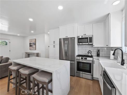 15801 Carrie Lane , Huntington Beach, CA