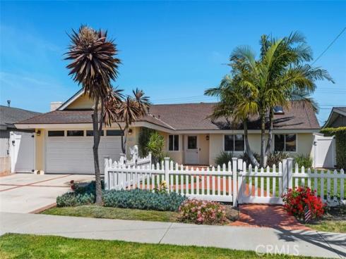 5621 Clark