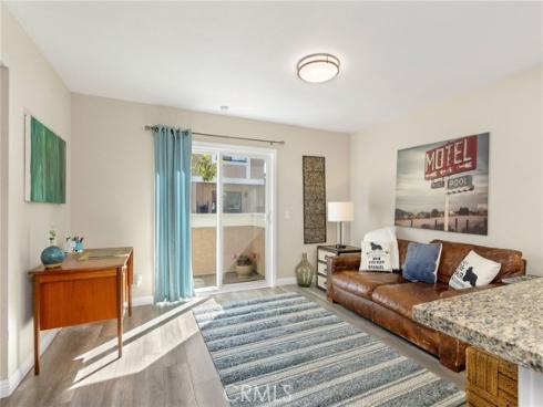 21038 Poolside 5 Lane, Huntington Beach, CA