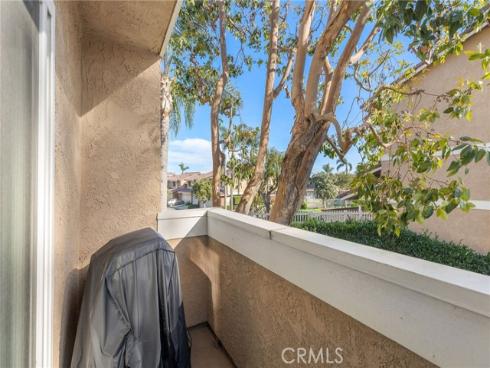 21038 Poolside 5 Lane, Huntington Beach, CA