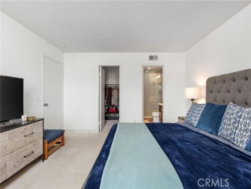 21038 Poolside 5 Lane, Huntington Beach, CA