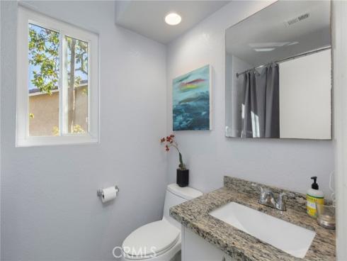 21038 Poolside 5 Lane, Huntington Beach, CA