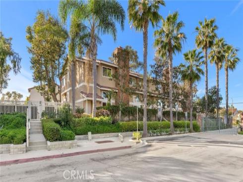 21038 Poolside 5 Lane, Huntington Beach, CA
