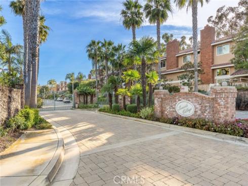 21038 Poolside 5 Lane, Huntington Beach, CA