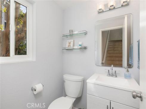 21038 Poolside 5 Lane, Huntington Beach, CA