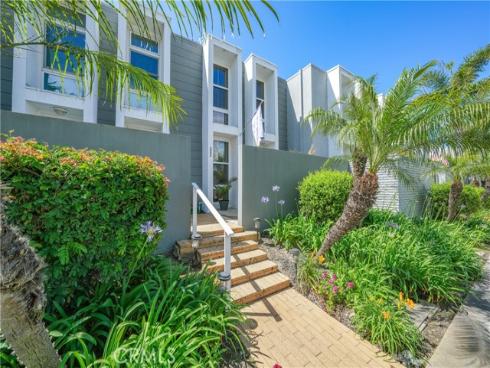 4006 Aladdin , Huntington Beach, CA