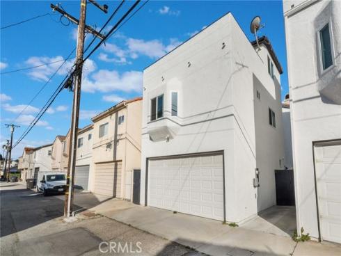 511 9th , Huntington Beach, CA