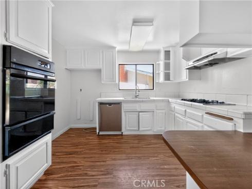 6951  Lenis  , Huntington Beach, CA
