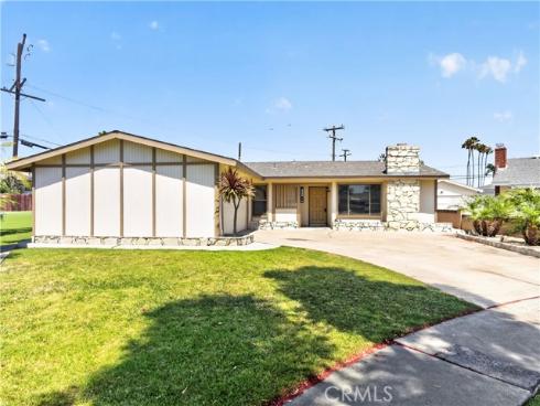 6951  Lenis  , Huntington Beach, CA