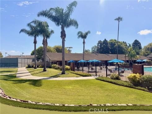 8645 Butte 601E Circle, Huntington Beach, CA