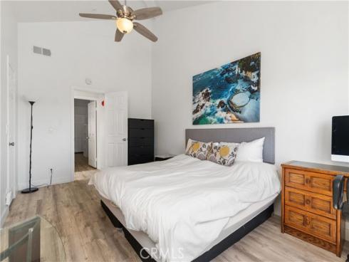 606 Lake 22 Street, Huntington Beach, CA