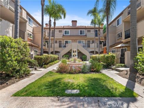 606  Lake  22  Street, Huntington Beach, CA