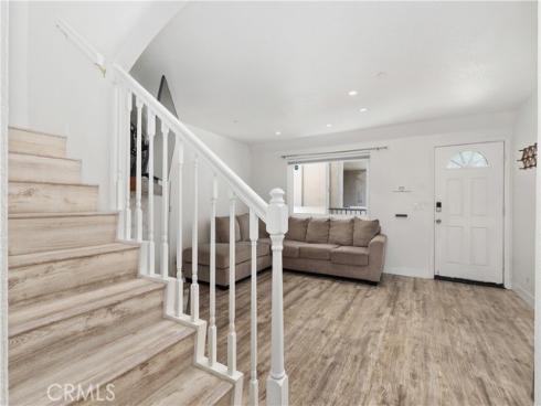 606 Lake 22 Street, Huntington Beach, CA