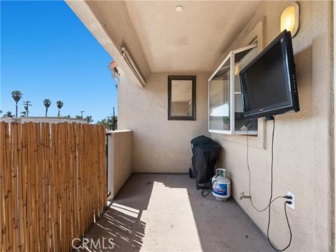 606 Lake 22 Street, Huntington Beach, CA