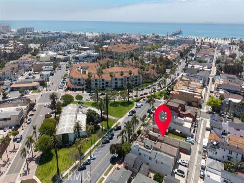 513 Pecan Ave , Huntington Beach, CA