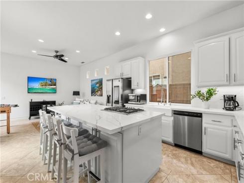 513 Pecan Ave , Huntington Beach, CA