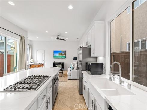 513 Pecan Ave , Huntington Beach, CA