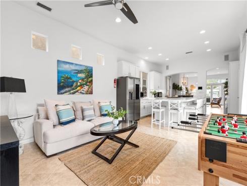 513 Pecan Ave , Huntington Beach, CA