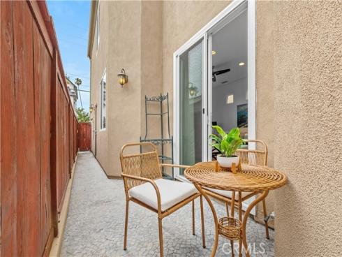513 Pecan Ave , Huntington Beach, CA