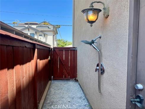 513 Pecan Ave , Huntington Beach, CA